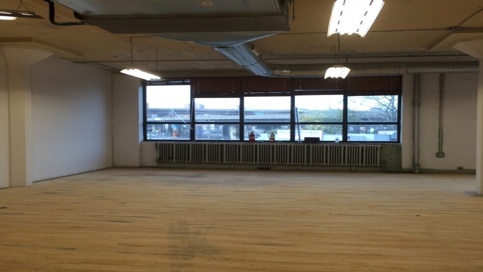 More Photos Of 235-239 Holliday St, Baltimore Office For Sale