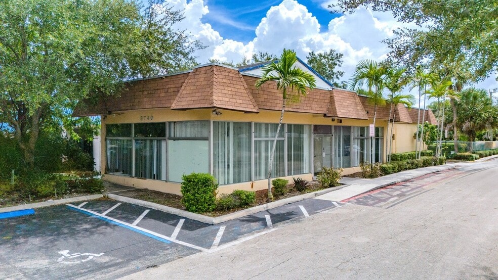 Primary Photo Of 3740 W Broward Blvd, Fort Lauderdale Storefront Retail Office For Sale