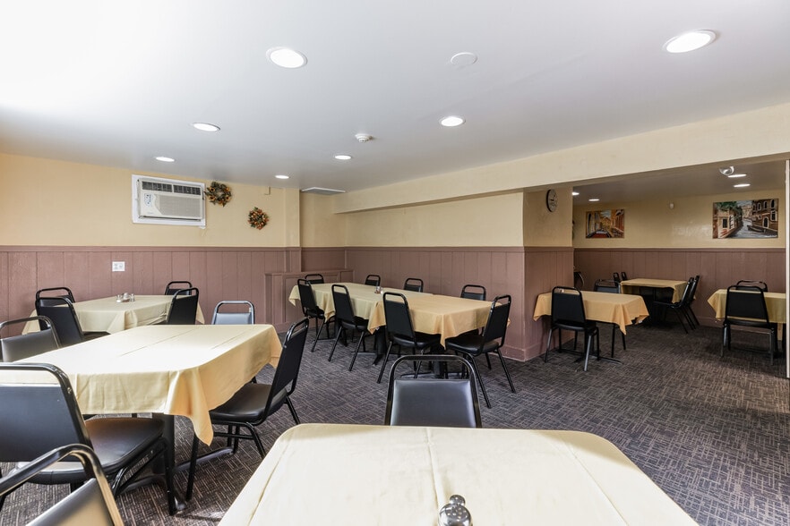 More Photos Of 116 White Horse Pike, Chesilhurst Freestanding For Sale