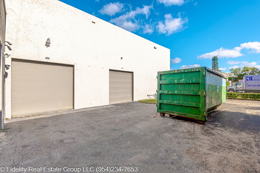 More Photos Of 3650 Coral Ridge Dr, Coral Springs Light Manufacturing For Sale