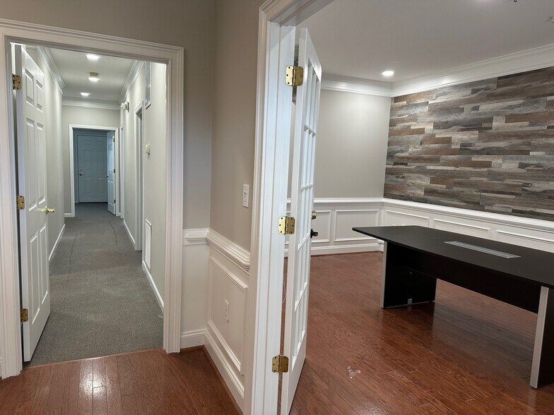 More Photos Of 701 Whitlock Ave SW, Marietta Business Park For Lease