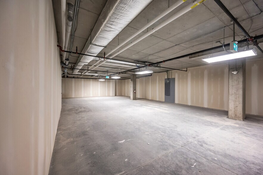 More Photos Of 7171 80th Ave NE, Calgary Office For Lease