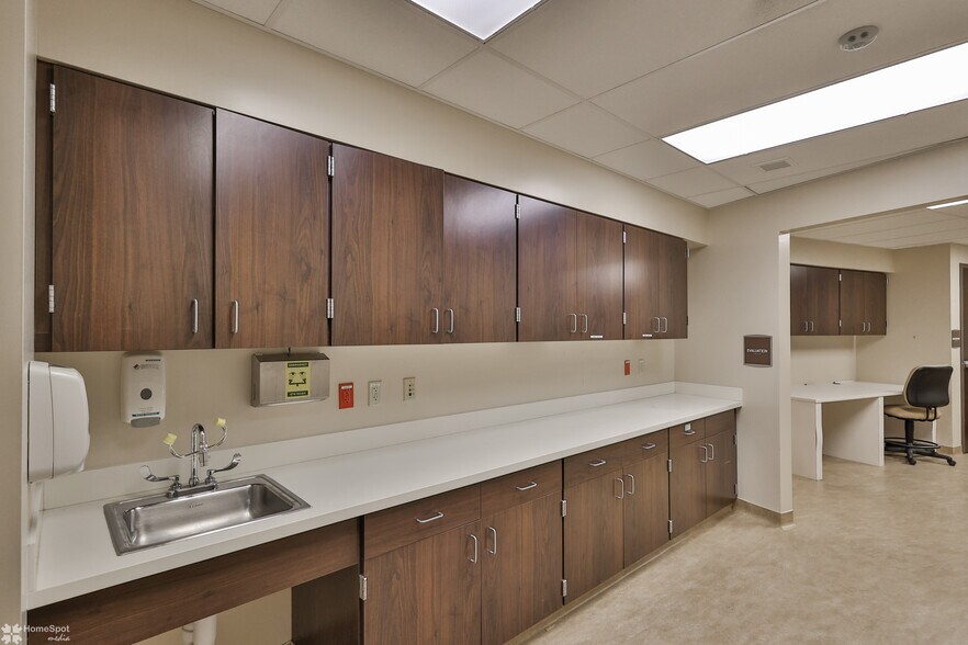 More Photos Of 2346 Jacksonville Rd, Bethlehem Medical For Sale