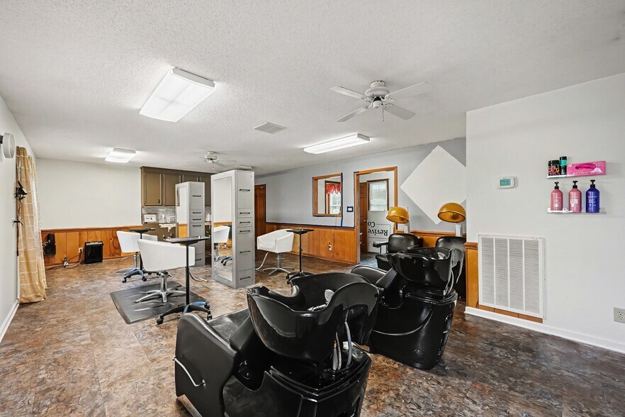 More Photos Of 4009 Polkville Rd, Shelby Freestanding For Sale