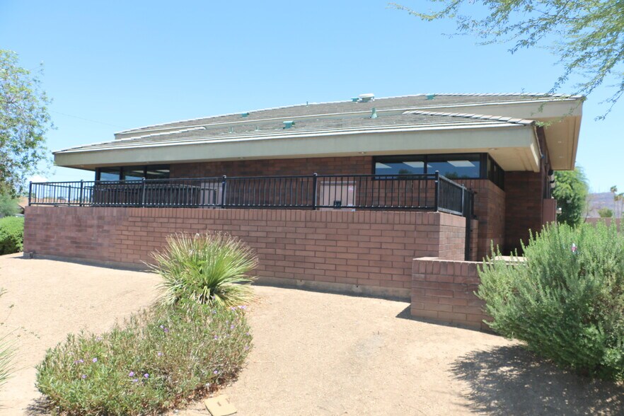 More Photos Of 2933 W Cactus Rd, Phoenix Medical For Sale