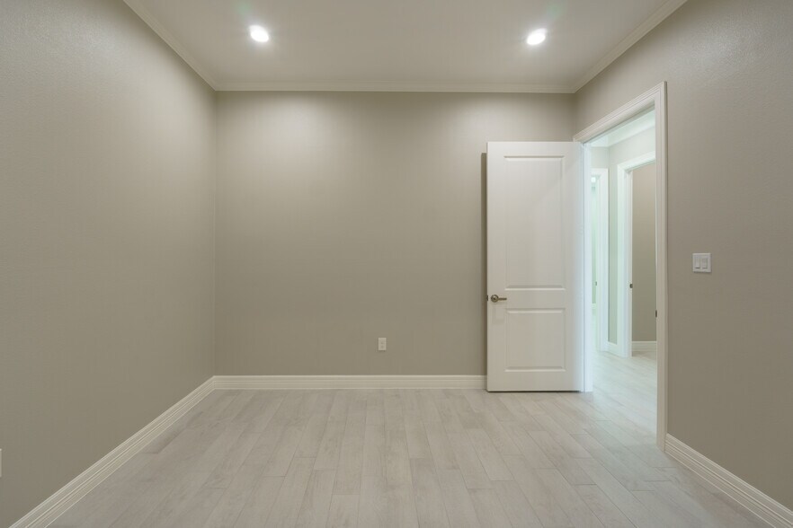 More Photos Of 10401 S Mason Rd Building B, Richmond Medical For Sale