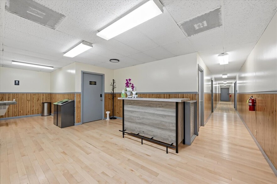 More Photos Of 1707 Washington Blvd, Easton Storefront Retail Residential For Sale