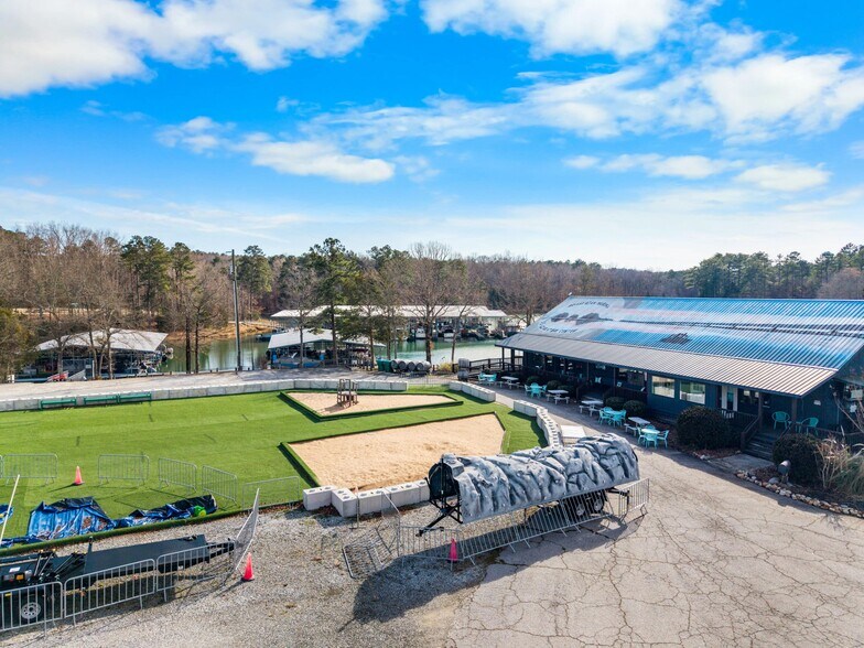 More Photos Of 1155 Marina Rd, Elberton Marina For Sale