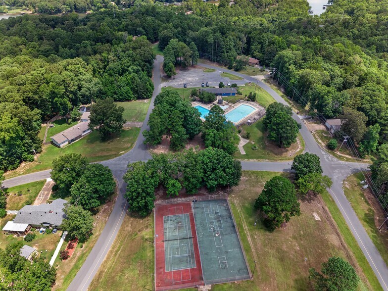 More Photos Of 112 Honolulu Ct, Hot Springs Specialty For Sale