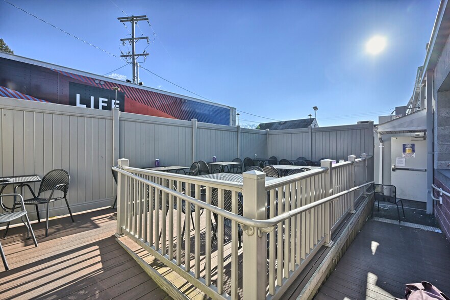 More Photos Of 589 Salem Rd, Etters Restaurant For Sale