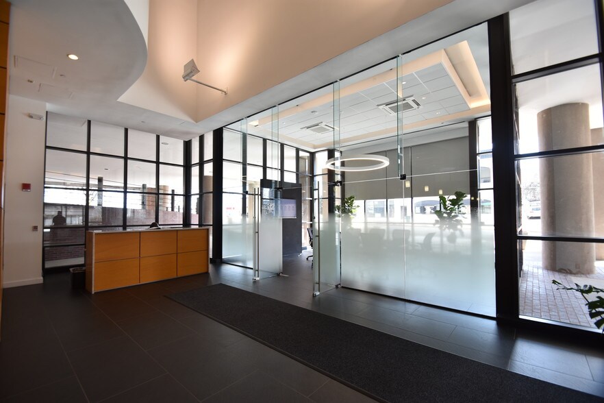 More Photos Of 750 E Main St, Stamford Office For Lease