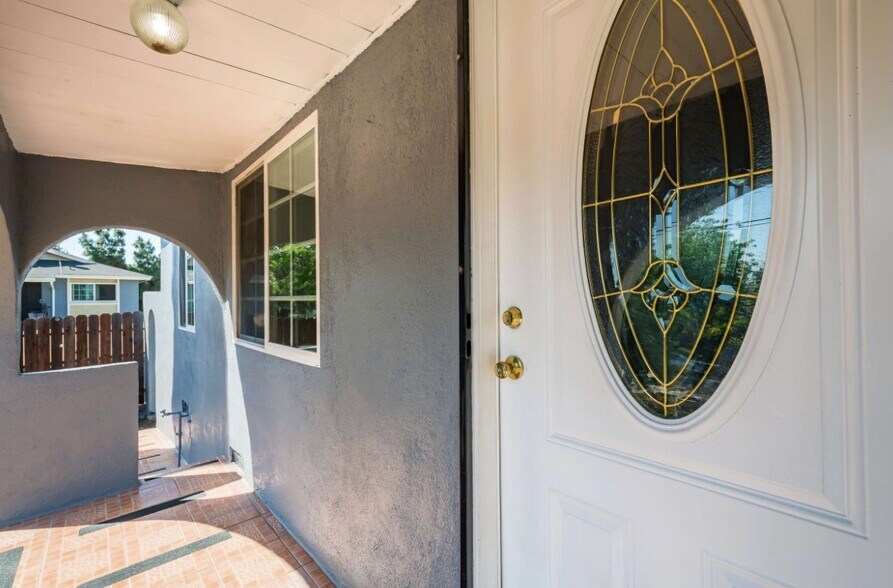 More Photos Of 3317 E 8th St, Los Angeles Apartments For Sale