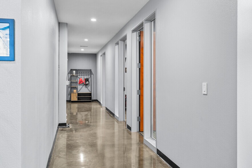 More Photos Of 3980 E Miraloma Ave, Anaheim Warehouse For Lease