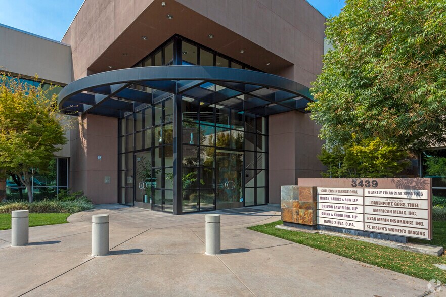 More Photos Of 3439 Brookside Rd, Stockton Office For Sale