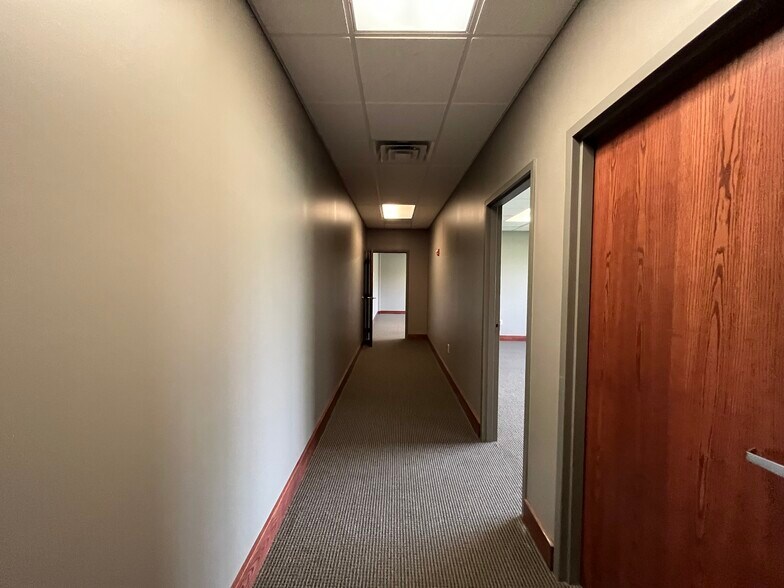 More Photos Of 7340 W 21st St N, Wichita Office For Sale