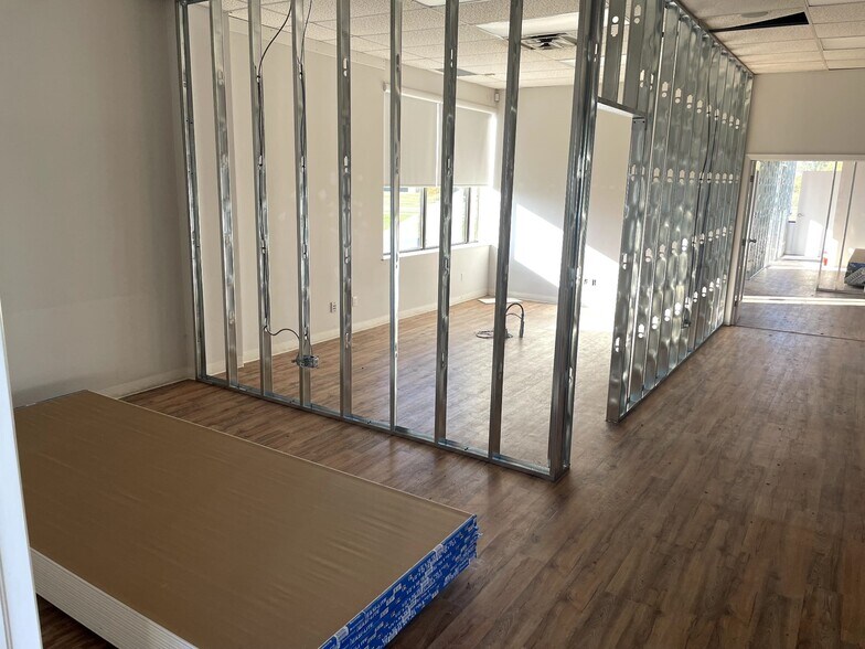 More Photos Of 1185 Franklin Blvd, Cambridge Warehouse For Lease