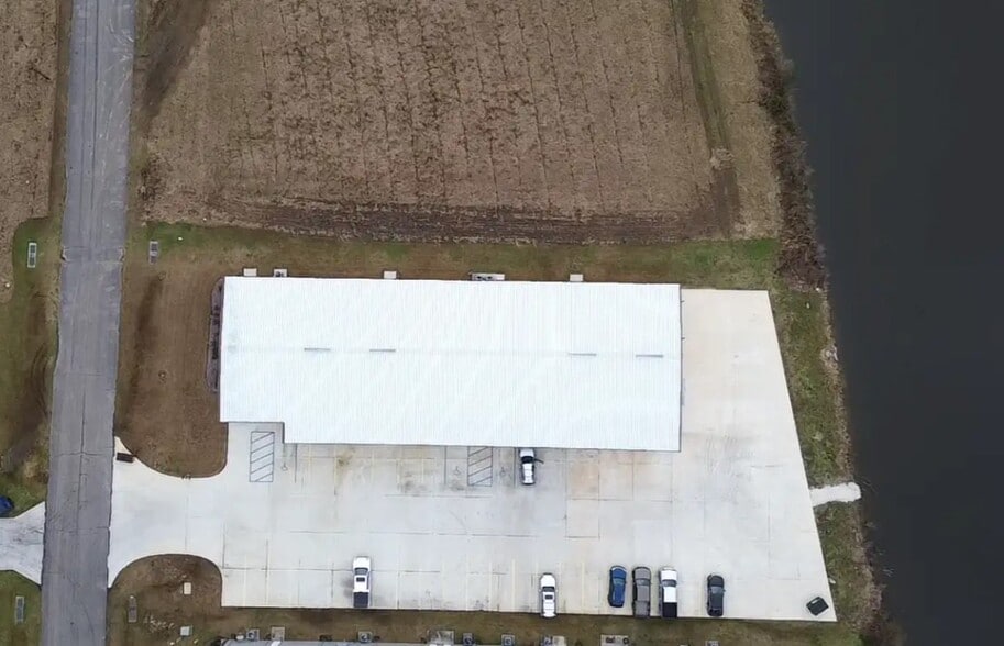 More Photos Of 9165 Comar Dr, Walker Warehouse For Lease
