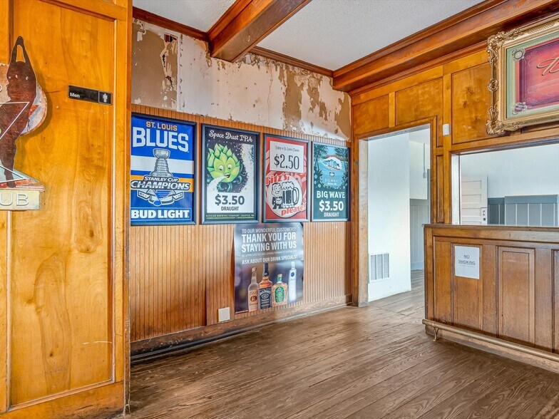 More Photos Of 200 N Main St, Dupo Specialty For Sale