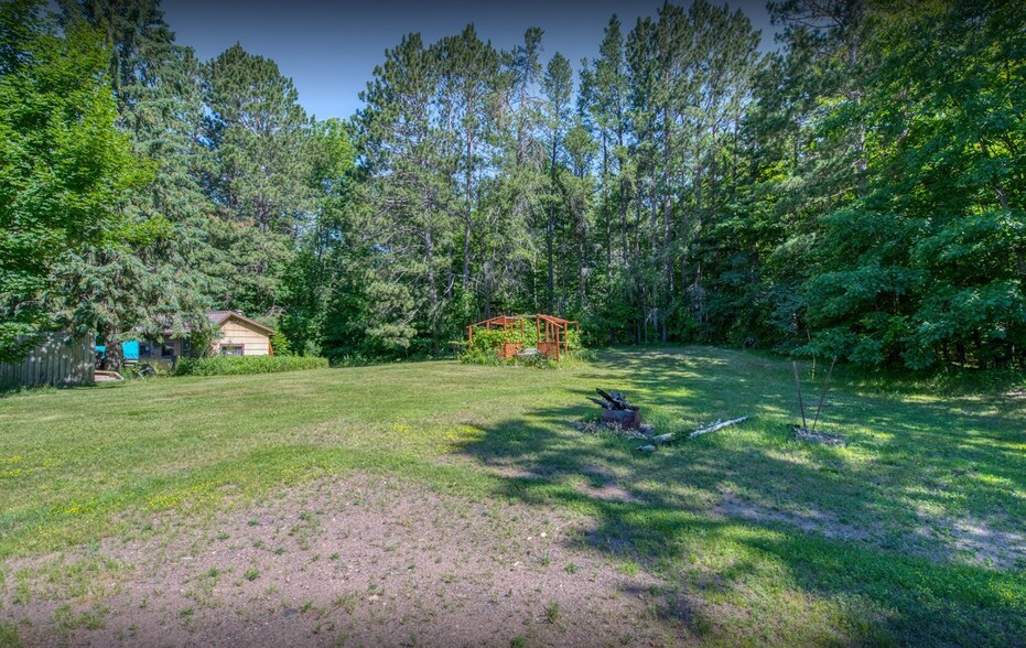 More Photos Of 6622 US-2 Hwy, Hurley Restaurant For Sale