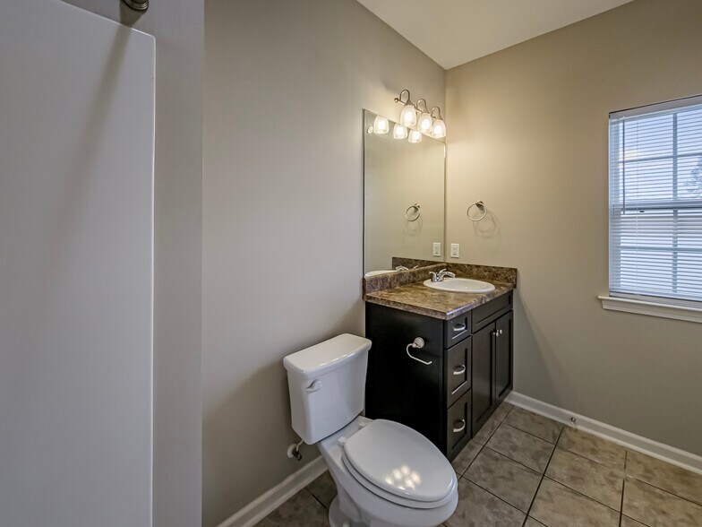 More Photos Of 615 Glade Fern Way, Tifton Apartments For Sale