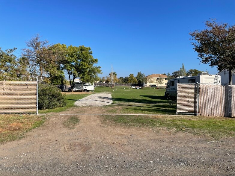 More Photos Of 1517-1521 Grace Ave, Sacramento Land For Sale