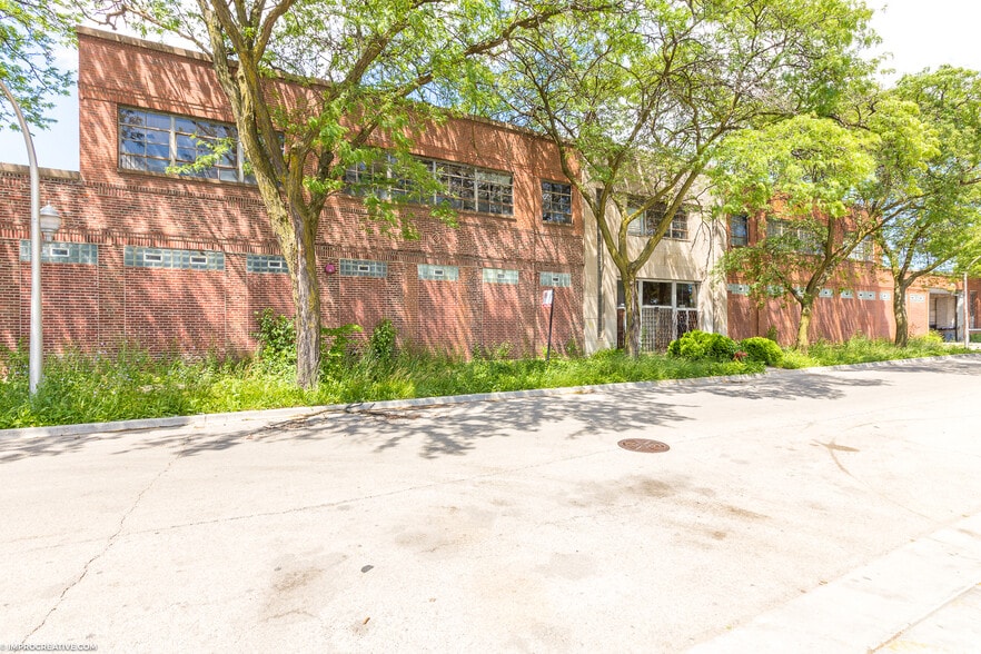 More Photos Of 4230 W Drummond Pl, Chicago Manufacturing For Sale