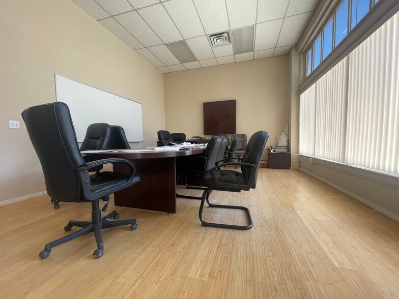 More Photos Of 1006 Aultman St, Ely Office For Sale