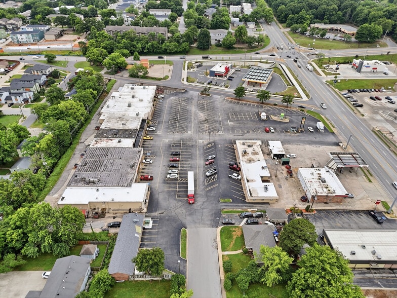 More Photos Of 1200-1220 N Garland Ave, Fayetteville Unknown For Lease