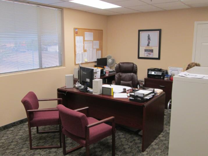More Photos Of 16807 N Cave Creek Rd, Phoenix Warehouse For Sale