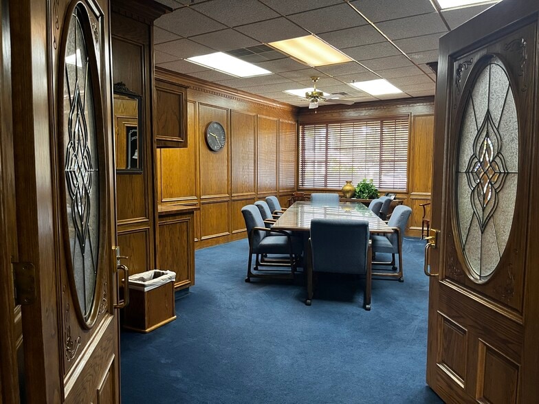 More Photos Of 3585 W Beechwood Ave, Fresno Office For Sale