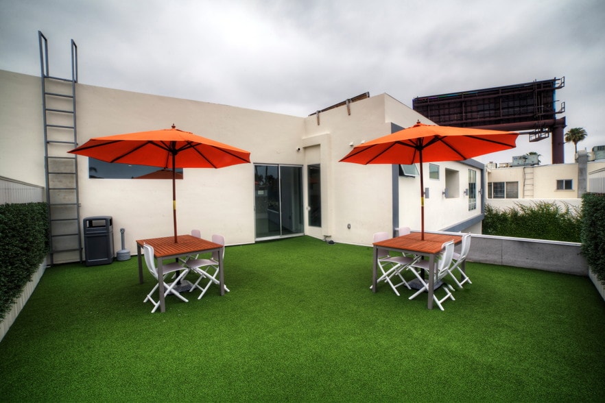 More Photos Of 13263 Ventura Blvd, Studio City Office For Lease