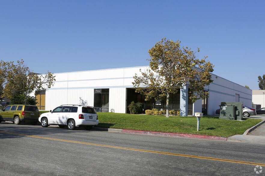 Primary Photo Of 27556 Commerce Center Dr, Temecula Manufacturing For Sale