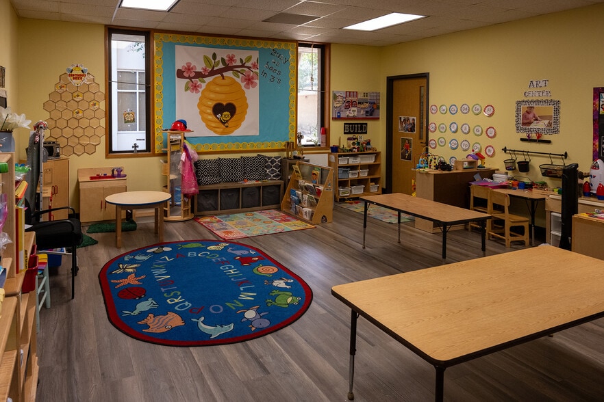 More Photos Of 16000 Rippling Water Dr, Houston Religious Facility For Sale