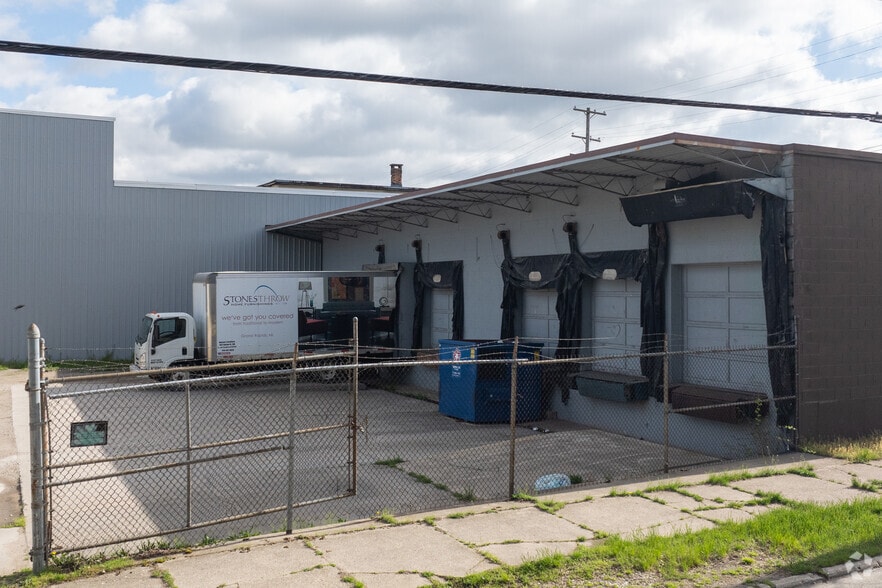 More Photos Of 1035 Godfrey Ave SW, Grand Rapids Warehouse For Lease