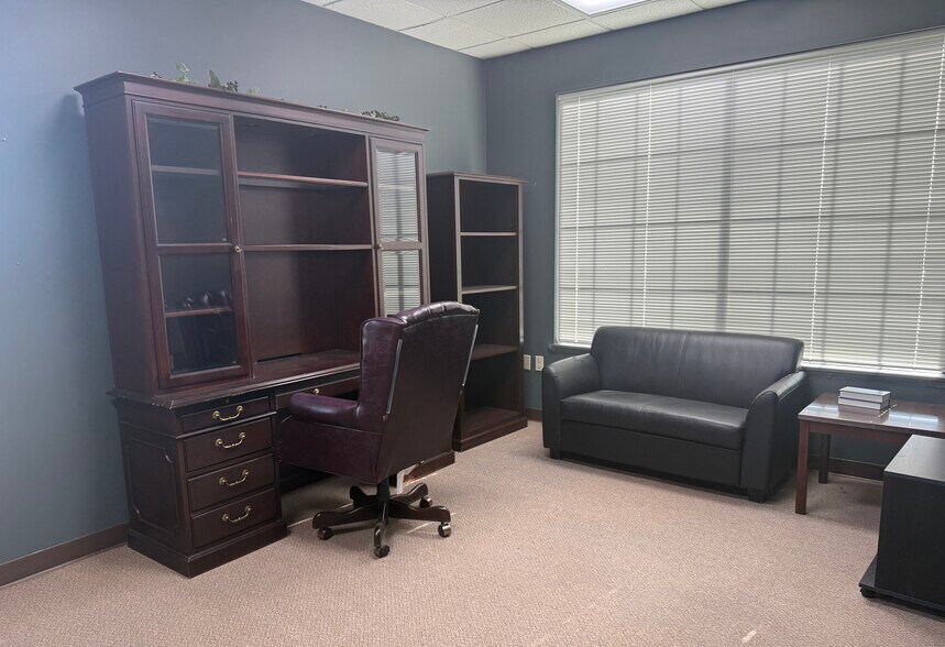 More Photos Of 1203 Industrial Park Rd, South Fulton Medical For Lease