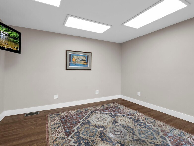 More Photos Of 147 E Court St, Rutherfordton Office Residential For Sale