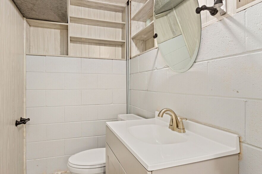 More Photos Of 2120 Logan Ave, Cheyenne Healthcare For Sale