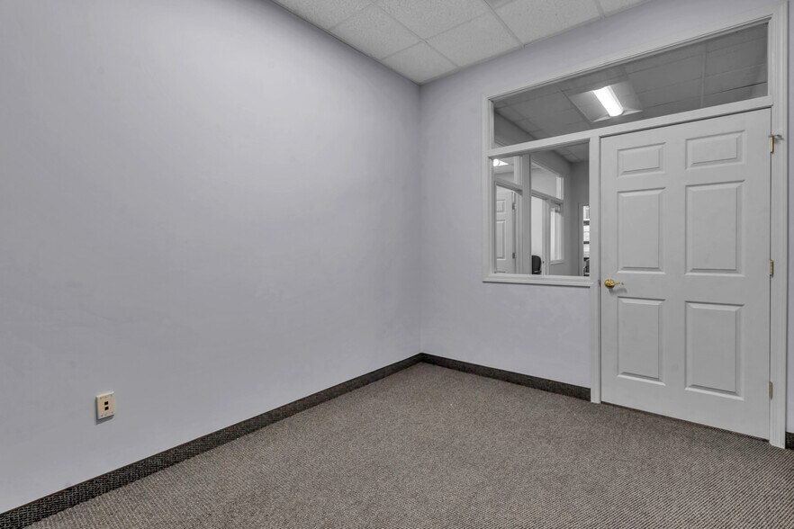 More Photos Of 1083 Delaware Ave, Buffalo Medical For Lease