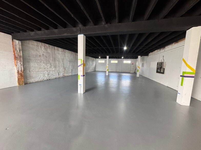 More Photos Of 995 NW 72nd St, Miami Warehouse For Lease