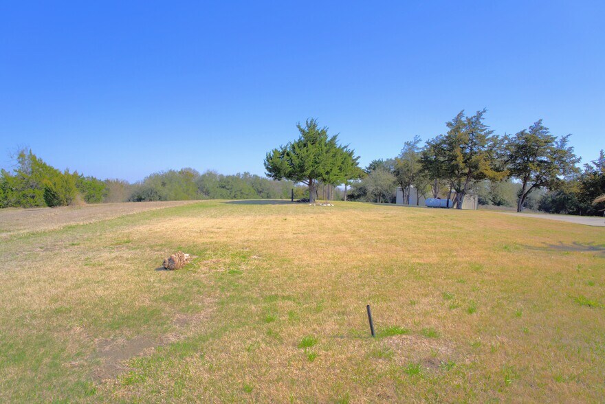 More Photos Of 2982 FM 2935, Brenham Flex For Sale
