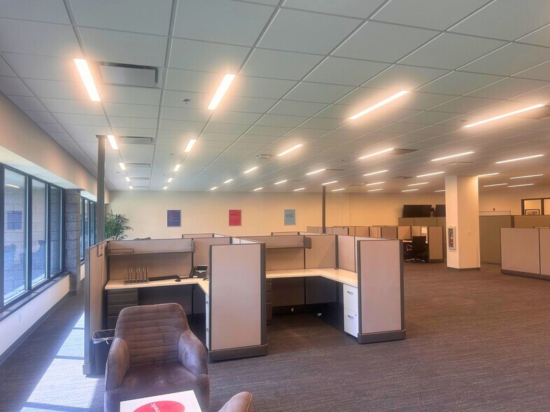 More Photos Of 1 Quality Way, Fletcher Warehouse For Lease