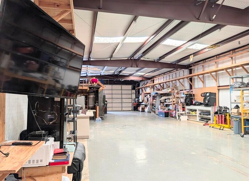 More Photos Of 115 Royal St, West Monroe Industrial For Sale