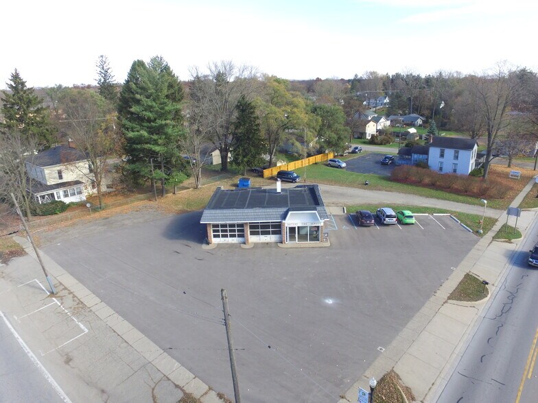 More Photos Of 509 E Main St, Pinckney Auto Repair For Sale