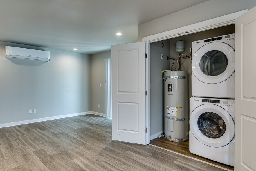 More Photos Of 1205 Boon St, Sumas Apartments For Sale