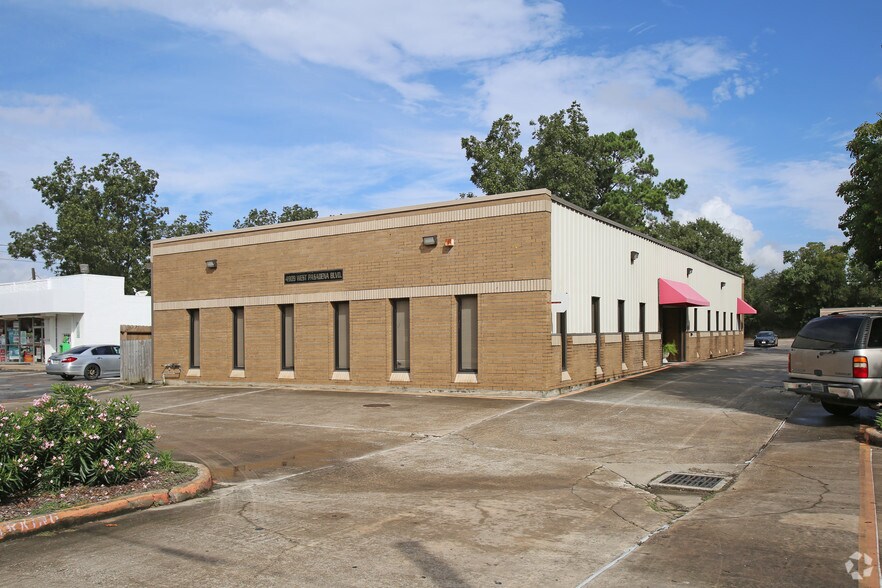 Primary Photo Of 4909 W Pasadena Blvd, Deer Park Office For Sale