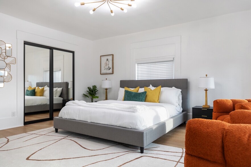 More Photos Of 1055 21st Street, San Diego Apartments For Sale