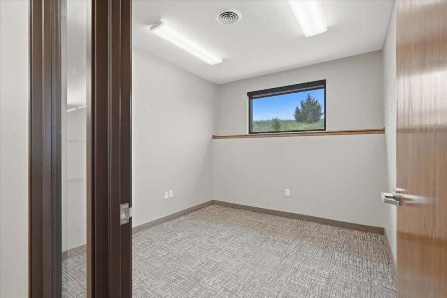 More Photos Of 2321 Jack Breault Dr, Hudson Office For Sale