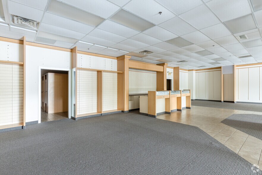 More Photos Of 2769 Chastain Meadows Pky NW, Marietta Unknown For Lease