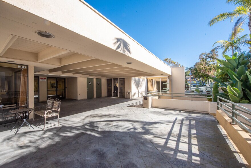 More Photos Of 1312 Camino Del Mar, Del Mar Office For Lease