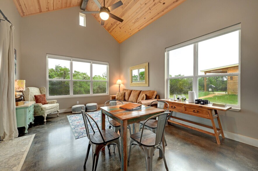 More Photos Of 7400 McGregor Ln, Dripping Springs Hotel For Sale